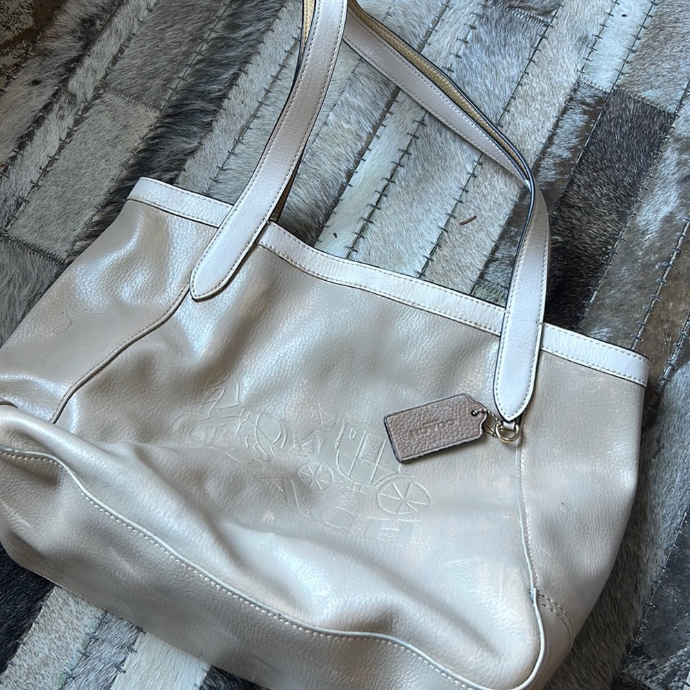 COACH Vintage Horse and Carriage Leather Tote Bag Creme